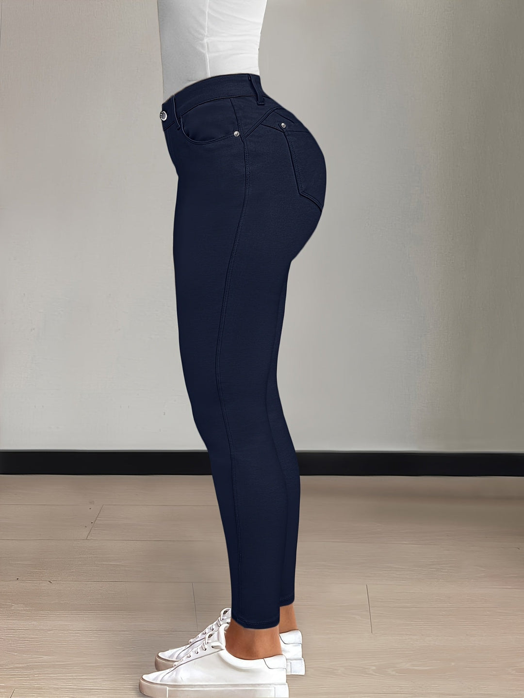 Gillian | Women&
